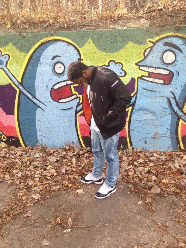 I_AM_DA_CROONE's tweet image. Downtown with my bro @___DOUG___ #RandomPlace