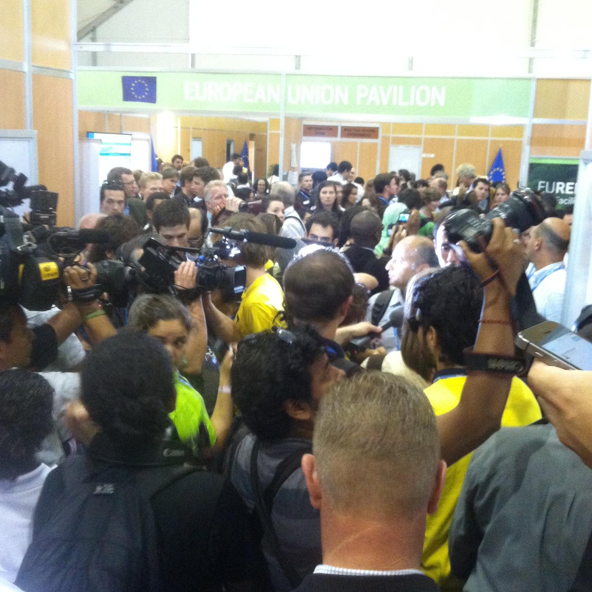 .<a href="/IETA/">IETA</a> reps yell at protestors to get out of the building. Protesters yell back "Get out of COP!" #GetTheFFOut #COP20