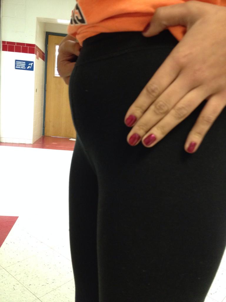 Evangeline on Twitter: "Before and after neeki has to pee #peebaby http