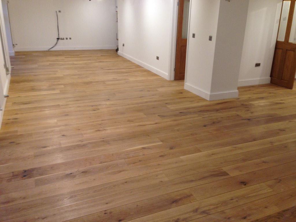 jamierolt's tweet photo. 100 meters finished solid oak flooring http://t.co/omlpG1jTqP