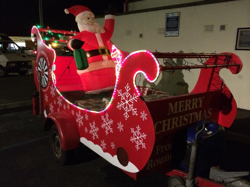malcolmmazda's tweet photo. #rtsanta @RoundTableNo1 @RoundTableBI @RoundTableArea6 It only all blinking works! Game on! http://t.co/Oy0jtyXKXa