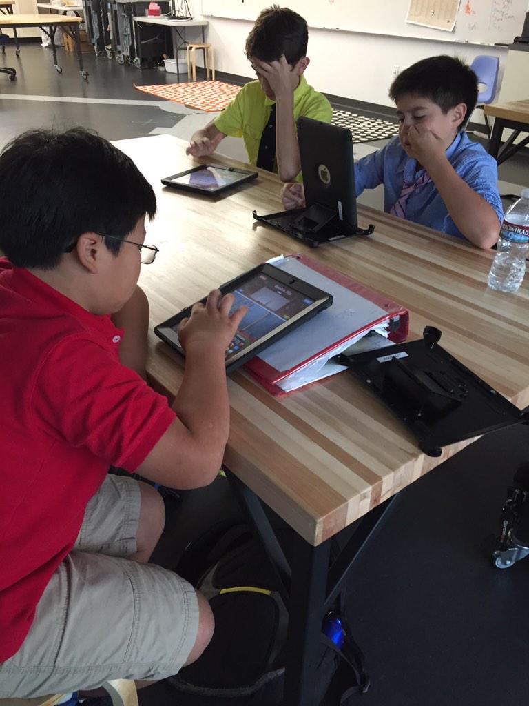 TownCeci's tweet photo. We are 96 @TownTiger observing #HourOfCode #CSEdWeek w/ our iPads  #cargobot http://t.co/9qwewGPZPT