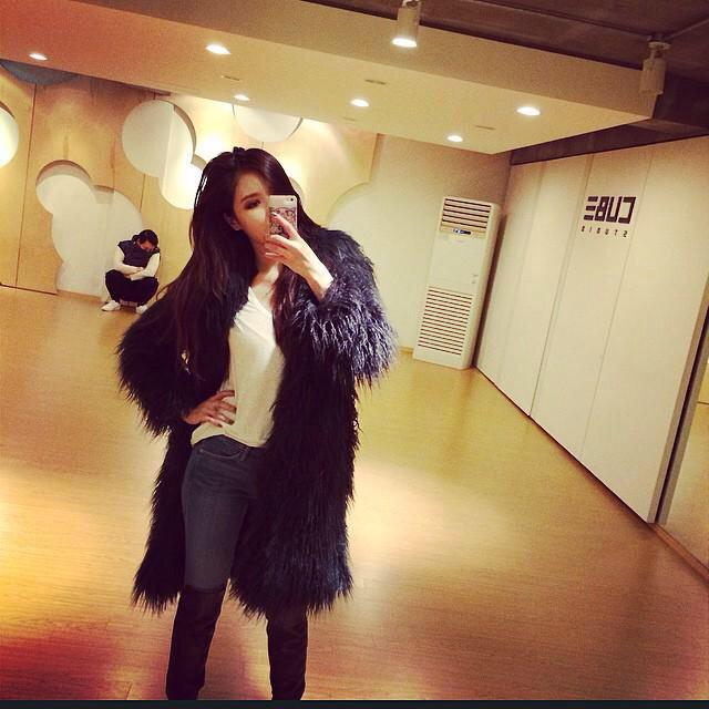 4MF_Trans's tweet photo. [TRANS] hyunah_aa: #Red #RedLesson 
http://t.co/F3YCDVQp5I http://t.co/rNKjccledZ