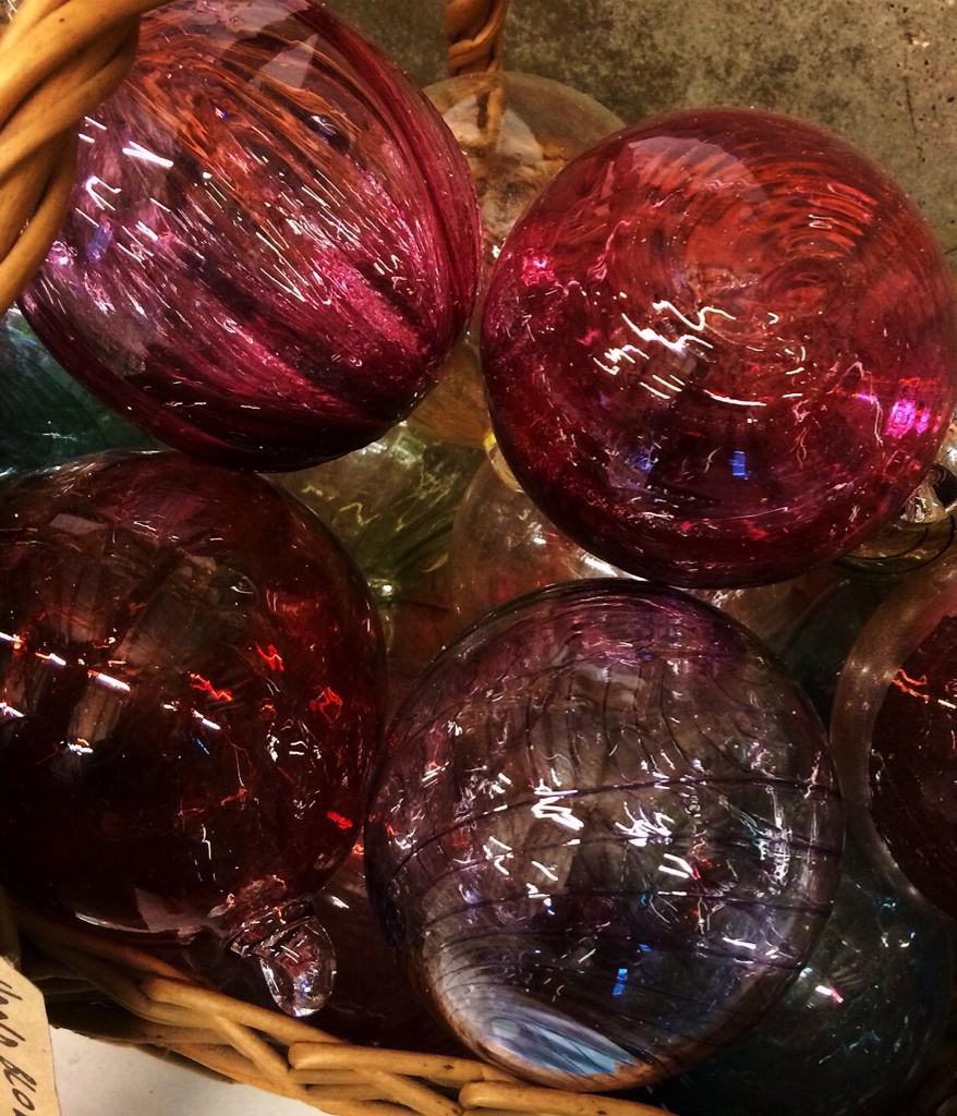 GoldhillOrganic's tweet photo. All the details on blowing your own glass bauble here this Sunday https://t.co/tPtJtp7nsB http://t.co/DU7Ye4xFtg
