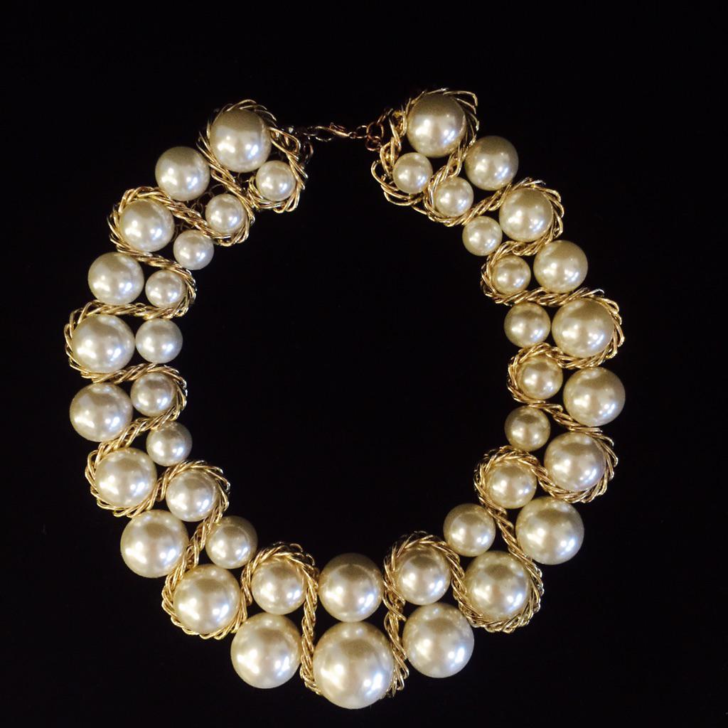 stylegodezz's tweet image. A statement necklace updates instantly! Modern Pearl €24.99 from stylegodezz.ie