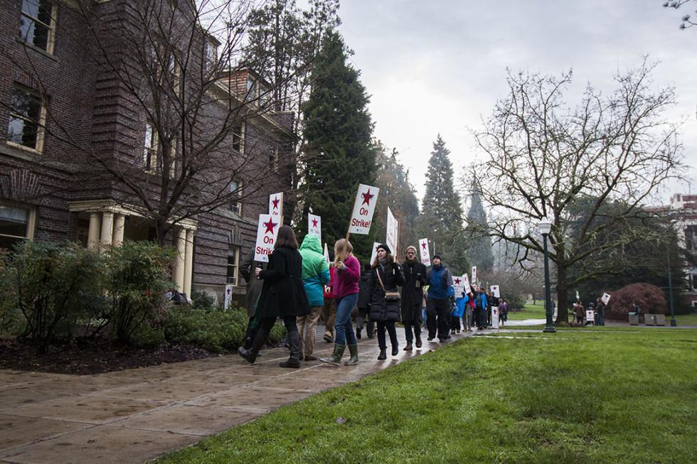 DailyEmerald's tweet photo. The #GTFFstrike continues, affecting undergraduate finals http://t.co/2SlaMYGvOw http://t.co/Rp3Op1b93K