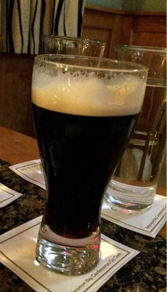 janet_t_55's tweet image. It's the official glass of Murphys :) @billlking @garryvoehotel #decemberbreak (official)