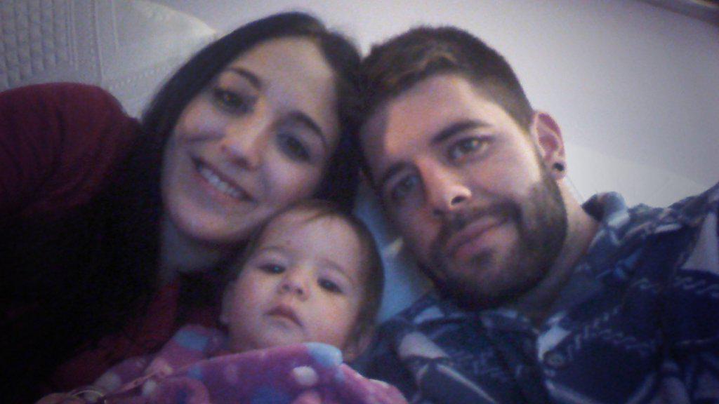 TaniaCalderon21's tweet photo. Y ya en casa!! Desde esta mañanaa!! #churricoss!#cerbecitas!!#pulpoo!#cafelitoo!#parquee!! Un poquito de relax ya! http://t.co/U4XuuKvDGq