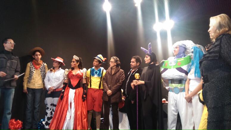 MMstudioMx's tweet photo. Finaliza el examen de "El arte de jugar en escena" con @geniobartilotti http://t.co/qRv7S6PW1H