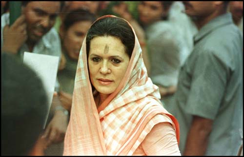 Wish a Very Happy Birthday Smt. Sonia Gandhi. You  will always remain our guiding light. 