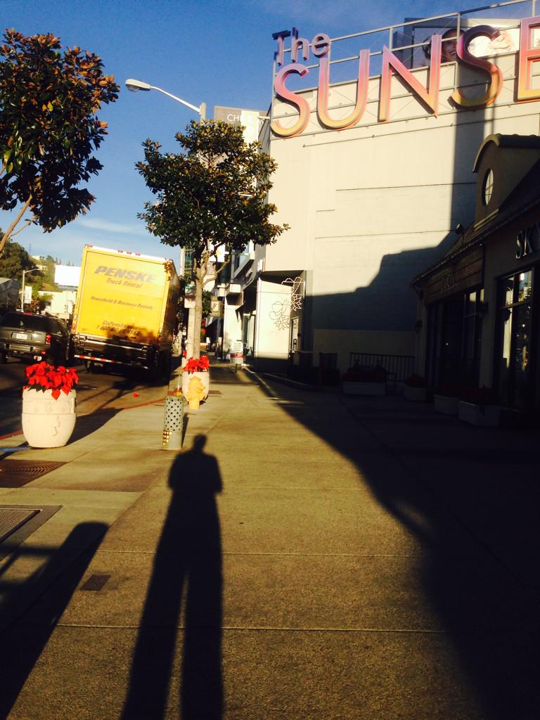 STEMRockstar's tweet photo. Hello Hollywood. Good to be back. Lets make a TV show! http://t.co/zfZrEJPAxX