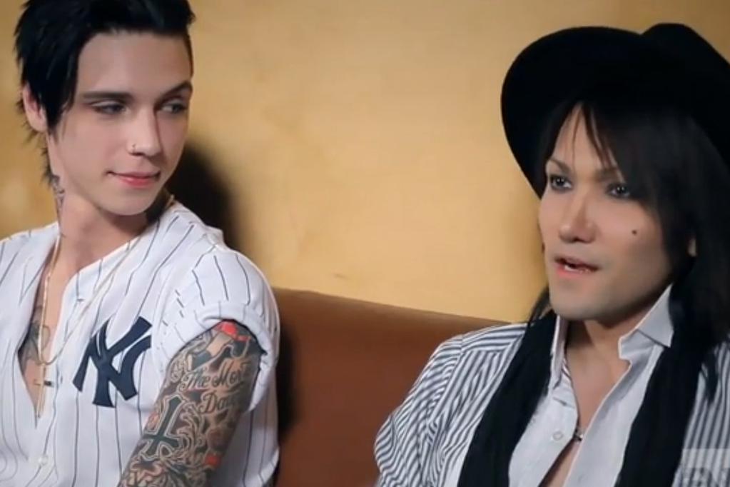 ughbvb's tweet photo. I want someone to look at me the way Andy looks at Ash http://t.co/o5S8EmnKg4