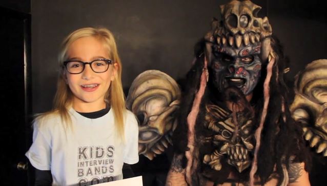 GWAR's PUSTULUS MAXIMUS Talks To KIDS INTERVIEW BANDS (Video) blabbermouth.net/news/gwars-pus…