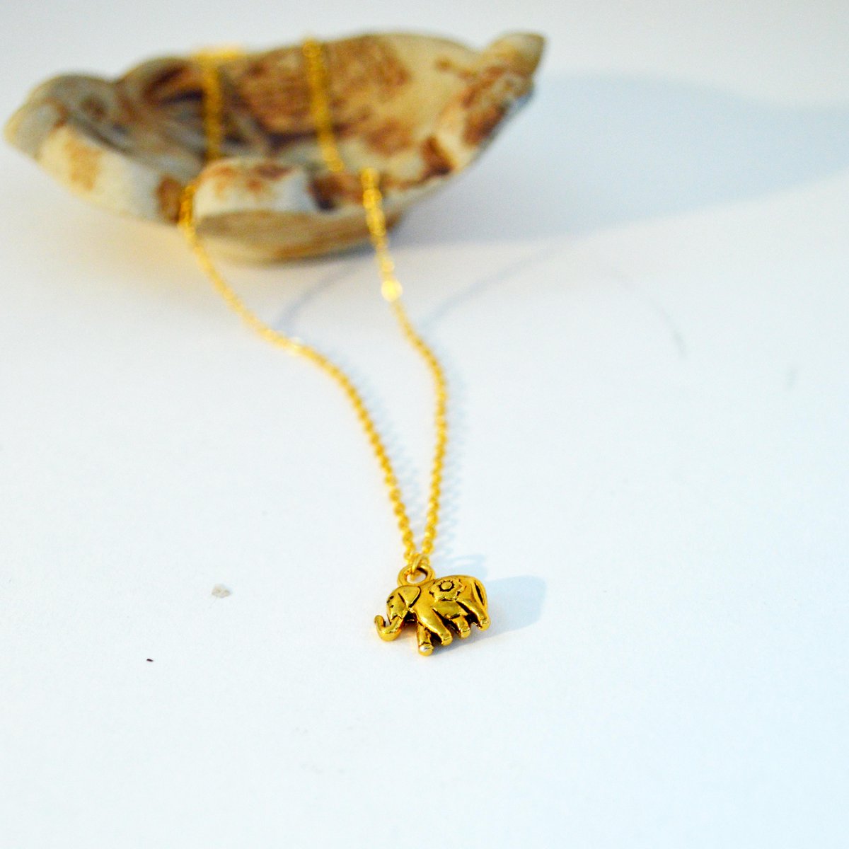 MagicMoonArts's tweet photo. Tiny gold elephant necklace #yogajewellery new from http://t.co/MpZTNHpmYZ #creativebizhour #onlinecraft #fbloggers http://t.co/rX4Lt61U7Q