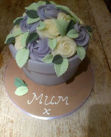 Mother's Day flowerpot cake #cake
