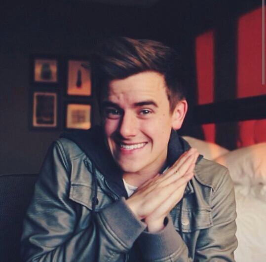 deluxeloving's tweet image. Yes, my idol is gay 
But guess what? 
He accepted himself
He is happy. 
That's why he is my idol. 
#WeLoveYouConnor
