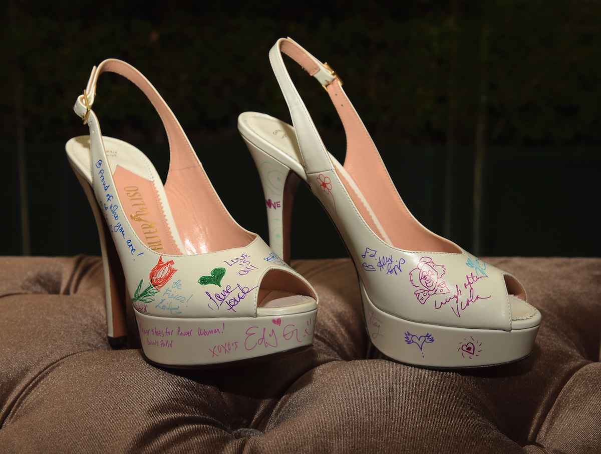 PalterDeLiso's tweet photo. Bid now @CharityBuzz for this one-of-a-kind pair! http://t.co/qY3Xb2Bnqw http://t.co/9PDcRutnqR