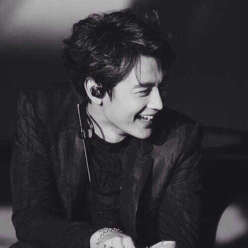 Happy birthday my froggie froggie choi minho!!!    