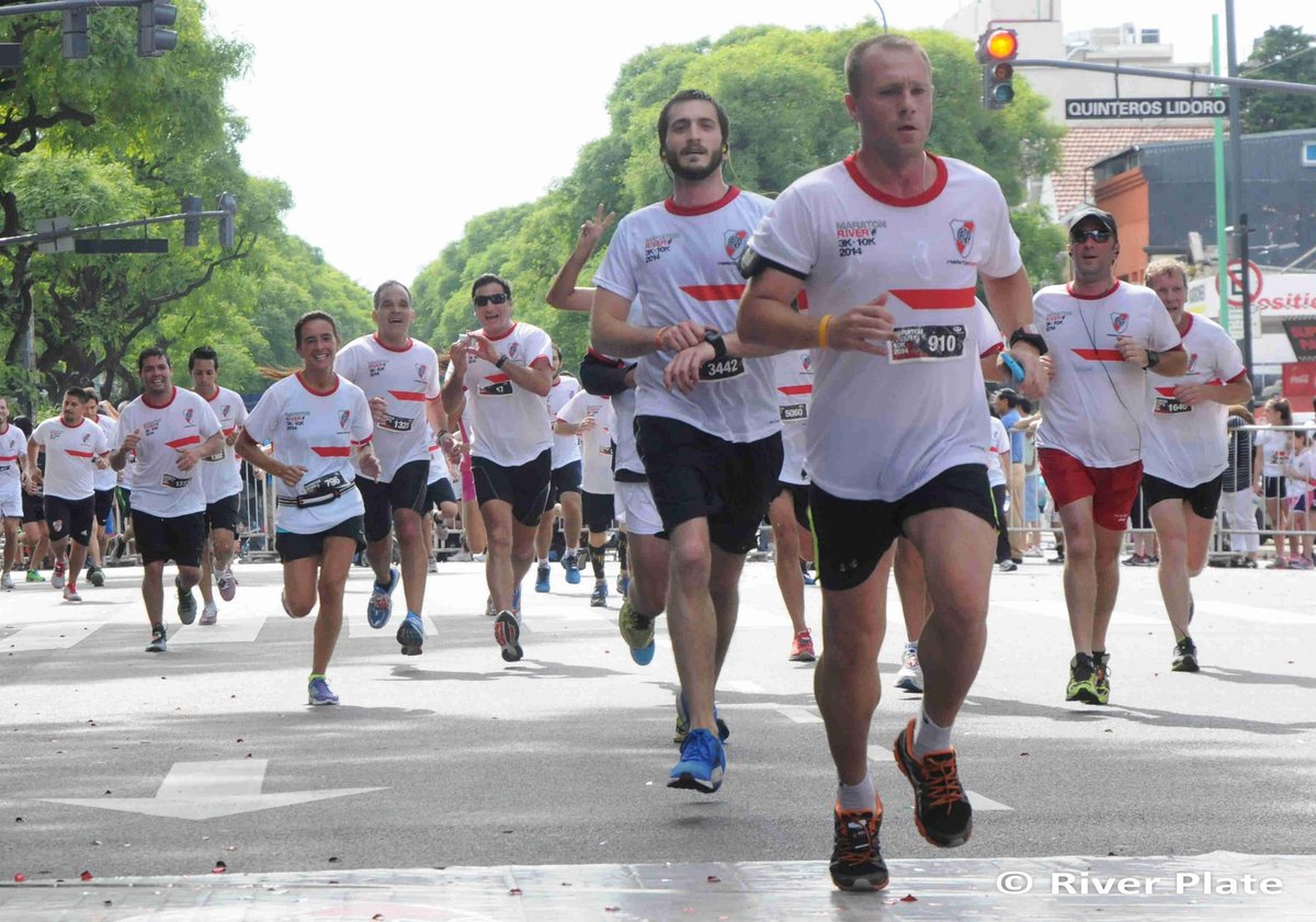 RiverPlate's tweet photo. Si estuviste en la #MaratonRiver, buscate en la galería de fotos del Sitio Oficial http://t.co/919mkDs97I http://t.co/lXa01FfwnO