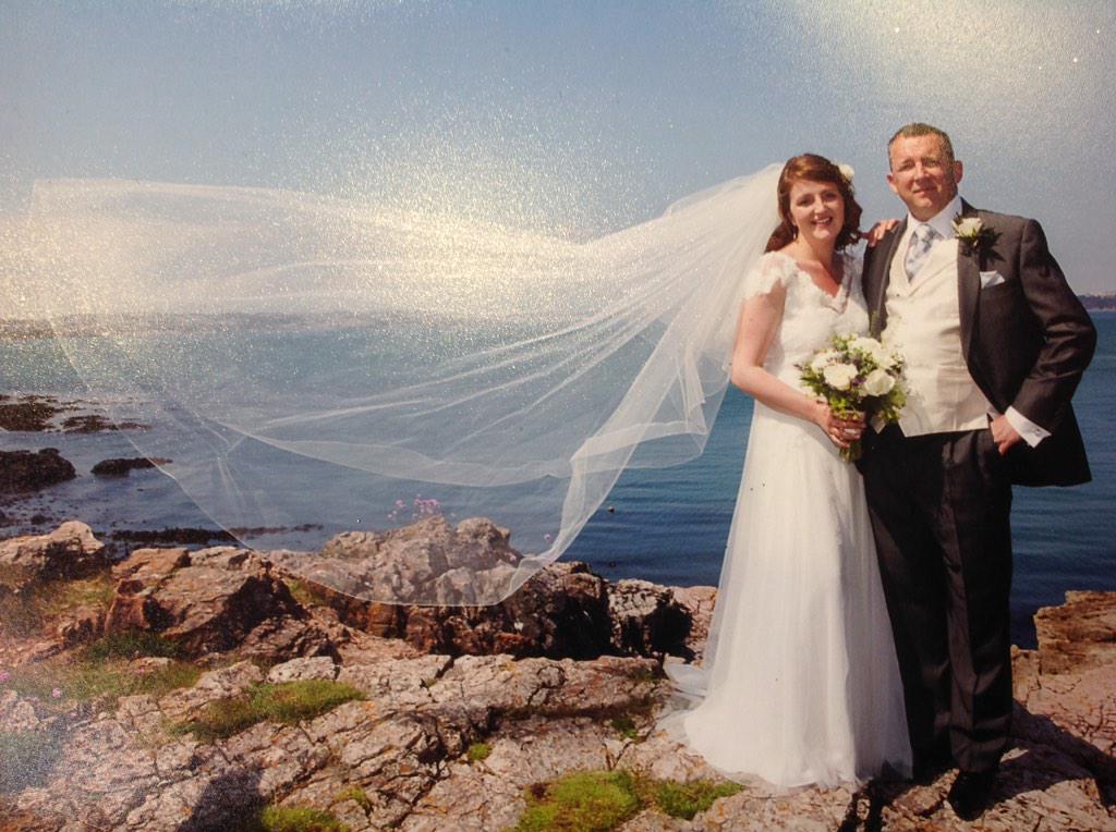 bridalrooms41's tweet photo. Just realised I'm near to 500 Following !!! Can everyone get Following pretty please ! @bridalrooms41 http://t.co/EJB330KbvC