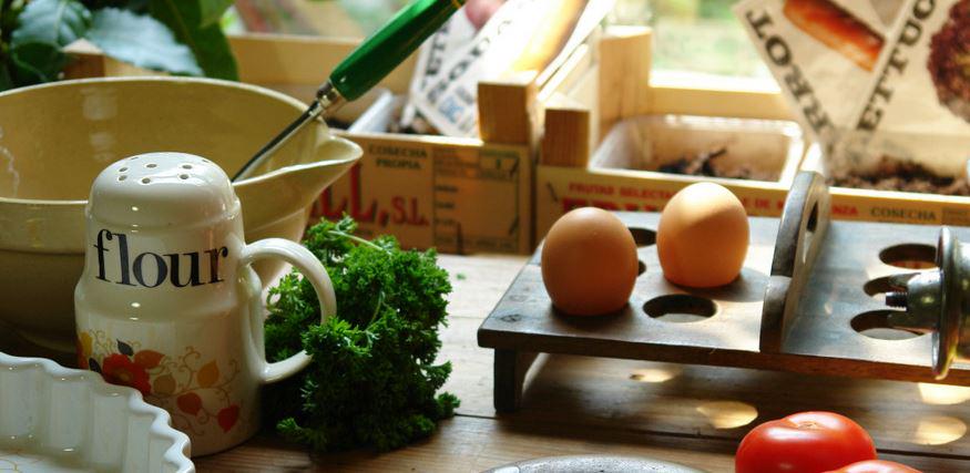 OlioveraHQ's tweet photo. “@CivilEats: The bonds of food and family http://t.co/ZVHPbLcmC8 via @SusFoodTrust http://t.co/2tO1gOUpif” ❤️