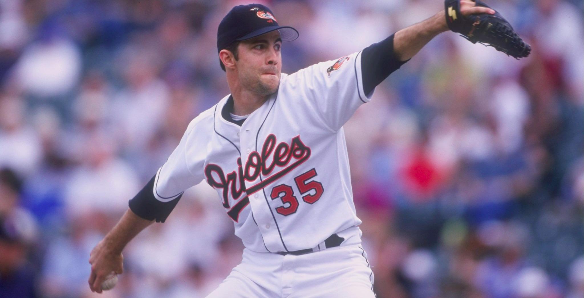 The great Mike Mussina turns 46 today. 

Happy birthday, Moose! 