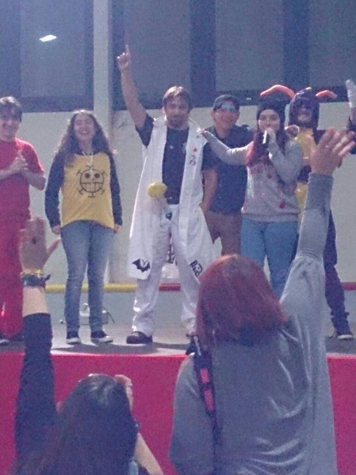 FrikisBarrio's tweet photo. Nuestro micro gano el concurso fail cosplay #expotaku #bobobo #concurso #failcosplay #pene #expotaku2014 #microfono http://t.co/MwVCenXTwV