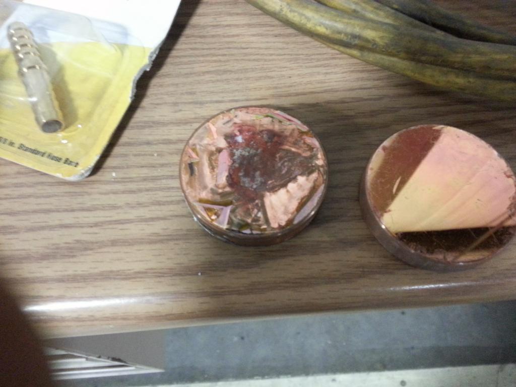 this mirror is like some kind of hell house for photons. shot some into it w the laser and they were never seen again