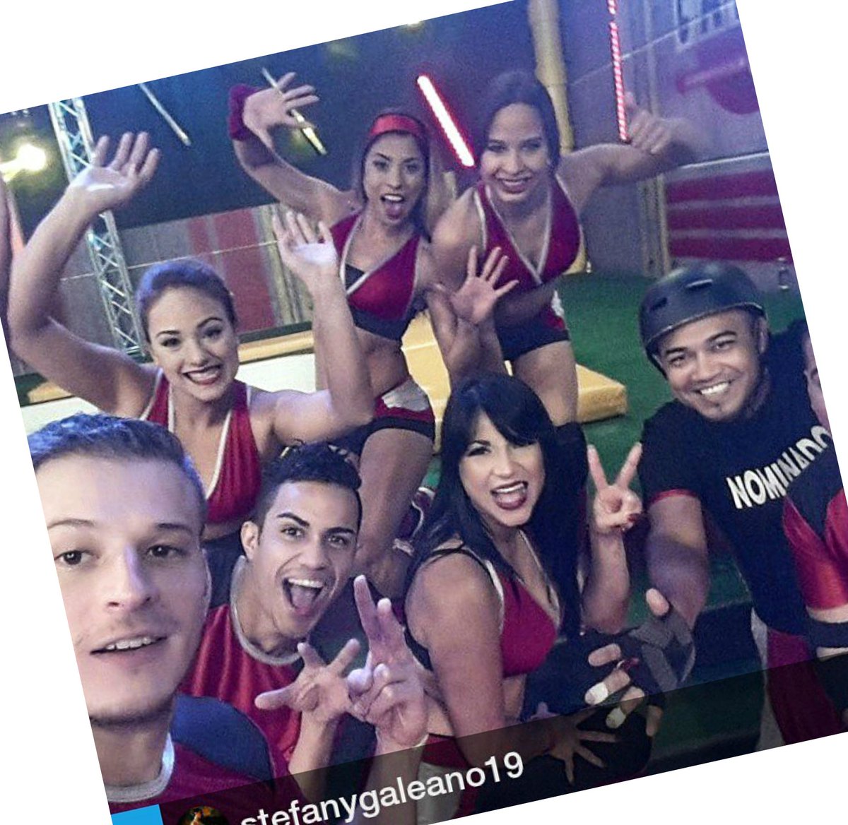 TonyPereira01's tweet photo. #SELFIE✌#RojoDeCora @EduardoUmanzor_ @damarisev @StefanyGaleano @isesanchezc7 @kariSancheez @CarloZuni @adriansigfred http://t.co/U4h2VmoaPg