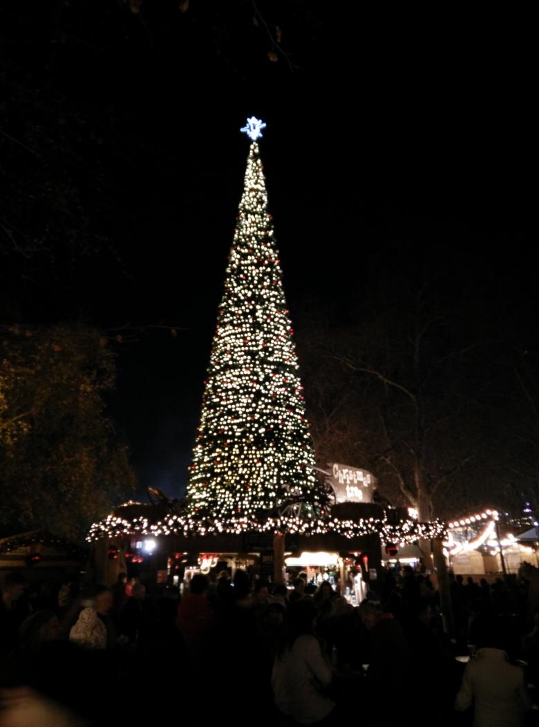 JukeJaxon's tweet image. Winter Wonderland is Awesome this year!! @WinterWonderLON #cooltree