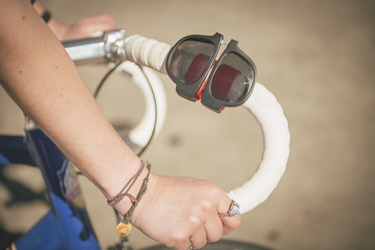 Slapsee_'s tweet photo. On yer #bike? Never lose your sunglasses again! SlapSees slap away safely! Buy direct at http://t.co/A1it5udcby http://t.co/IrjZ3KzHoZ