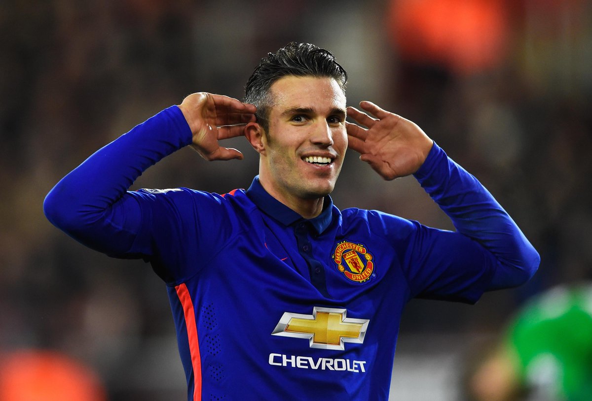 BBCSport's tweet photo. FT: #saintsfc 1-2 #mufc - Two goals from Robin van Persie moves #MUFC up to third  http://t.co/ruDfxUolqJ http://t.co/D0KSLDiwma