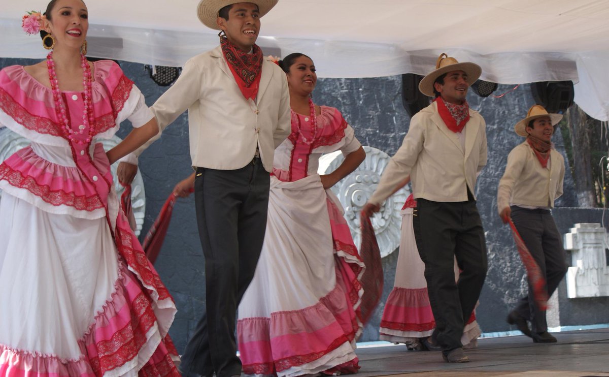 Rio_Magdalena's tweet photo. Les compartimos imágenes de las actividades realizadas en el 3er #FestivalComunicArte #MagdalenaContreras #DF http://t.co/7XKzDmzokv