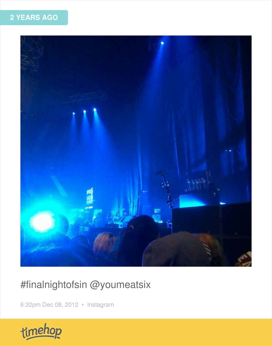 46Vici58's tweet photo. 2 Years ago today I was on the barrier for the #FinalNightOfSin what a night #YouMeAtSix #TakeMeBack http://t.co/7bUHtFgC87