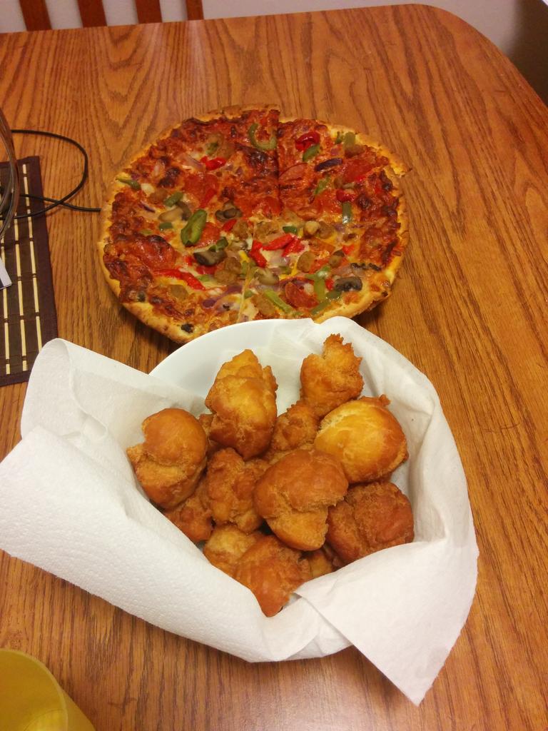 kanabus's tweet photo. #Bayeeeee All home made.... http://t.co/WU63DneKn2