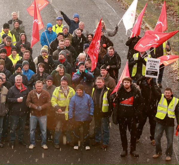 TLImusic's tweet photo. RT @tmorello @BootsRiley @unitetheunion Support @DSGstrike for 8% pay rise! #solidarity http://t.co/rl0h6MenND