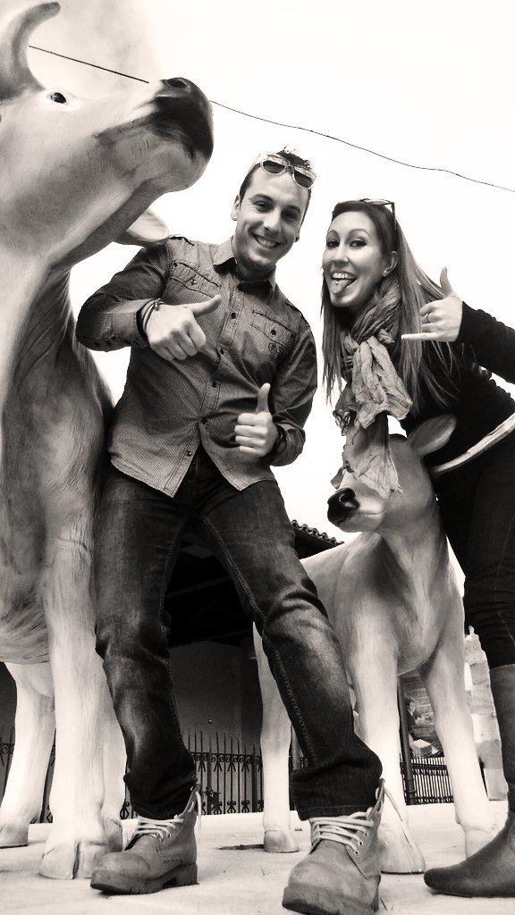 Para ser irremplazable, uno debe buscar siempre ser diferente....Siempre serás la mejor promesa q me hice!! Y van 5!!