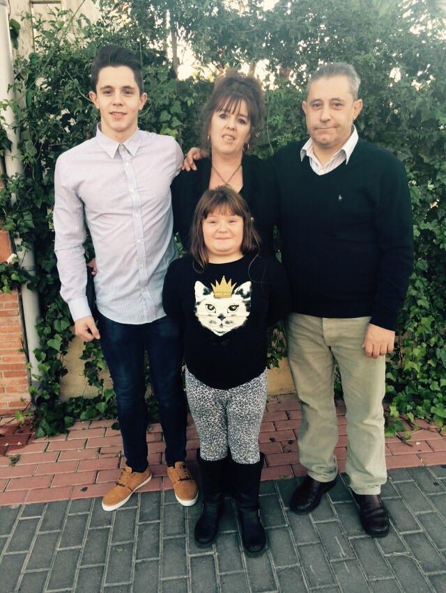 jose_fugi95's tweet photo. Buen dia hoy con la familia :) http://t.co/EhkDriiK8T