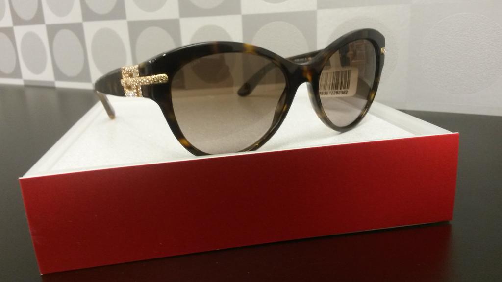 SGH2708's tweet photo. Loooove these Versace shades #sghcanada @Versace http://t.co/NRpf45AtRa