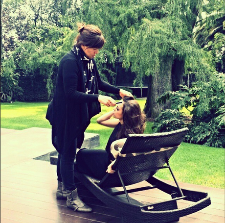 Central_mx's tweet photo. .@dannapaola alistándose para el shooting de nuestra portada diciembre-enero #backscenes http://t.co/ZWalx3jT3j http://t.co/E7WKgqXfqf