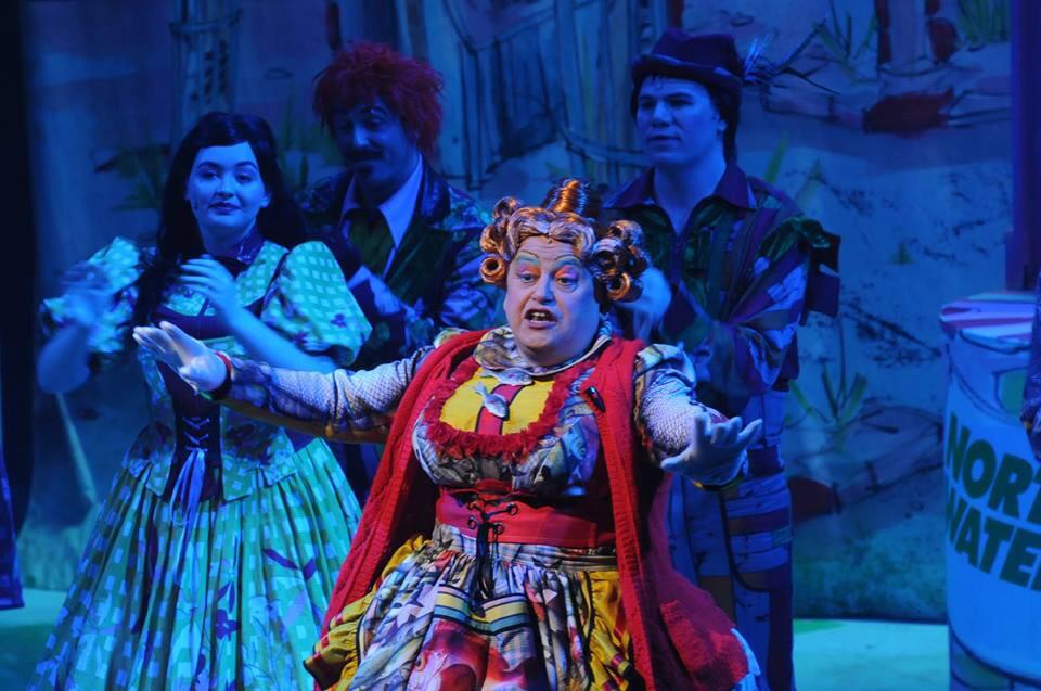 thecustomshouse's tweet image. youtu.be/KVh_dJTJJak @blakeich LOVES the costumes, the pigs, the witch, Granny, the wolf, the songs.. EVERYTHING!