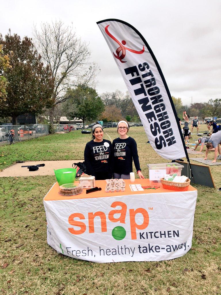 We had so much fun hanging out with <a href="/Stronghornfit/">Stronghorn Fitness</a> at <a href="/LoyalForeverAHS/">Austin High School</a> this weekend! blog.snapkitchen.com/community-outr… #Austin