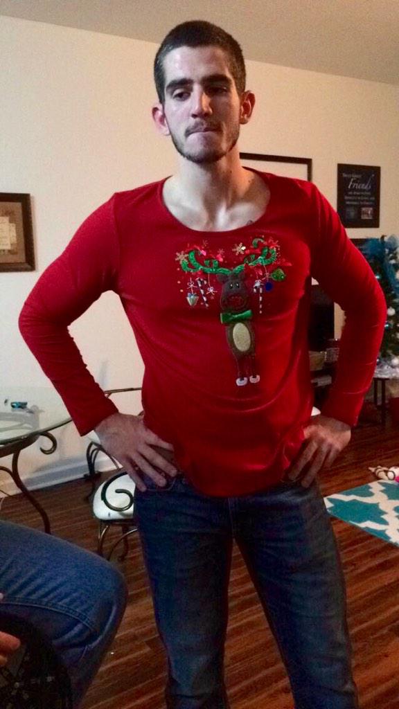 katdaniel15's tweet photo. How lucky am I to have such an attractive boy ๐ #muchfestive #veryholiday http://t.co/g70iI6pByT