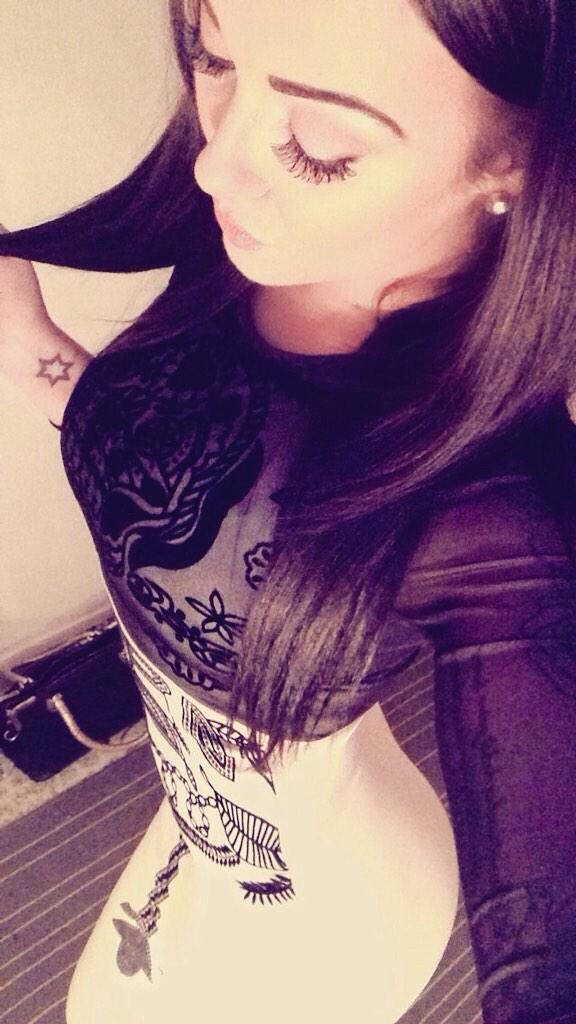 GoddessDarcie's tweet photo. I haven't been very well... But I'm back to ruin your lives #perfection http://t.co/HG9ndfwfNo