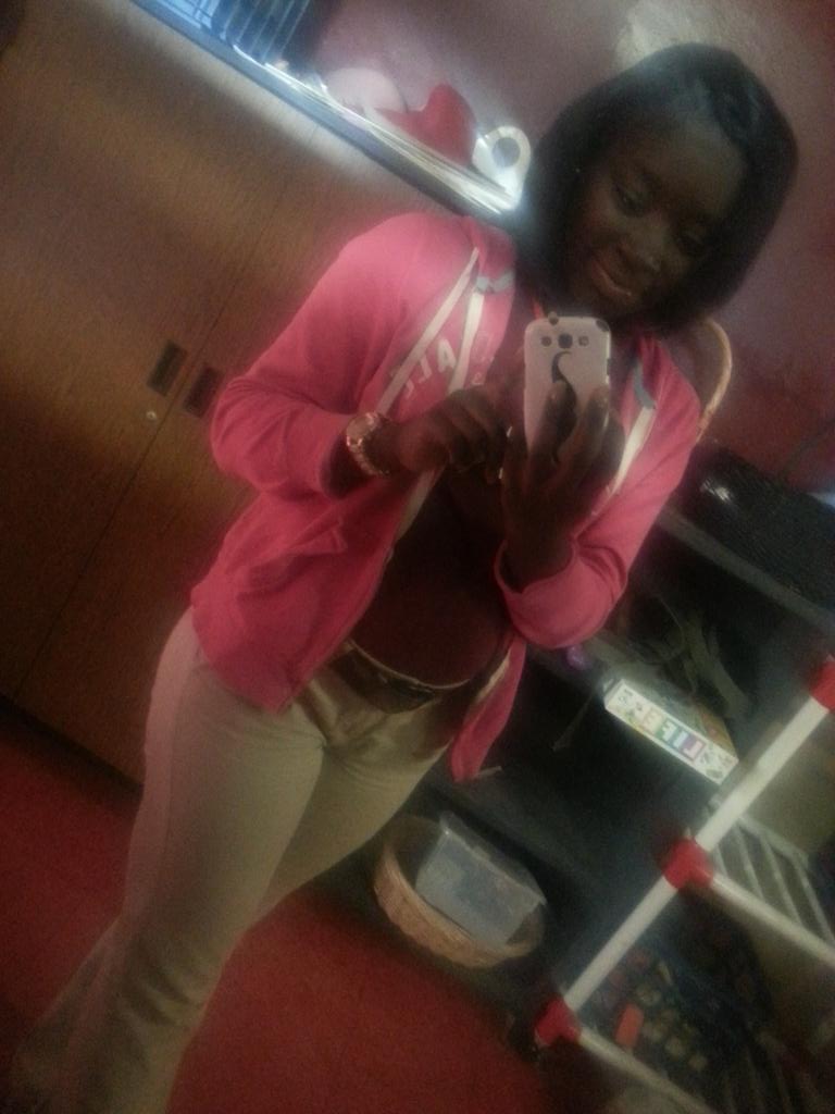 Isis_MOMMI's tweet photo. Me tuhday at school or wateva 😍😘😚😄 #cute #REALhairOnFLEEK http://t.co/J3ZuudBWwz
