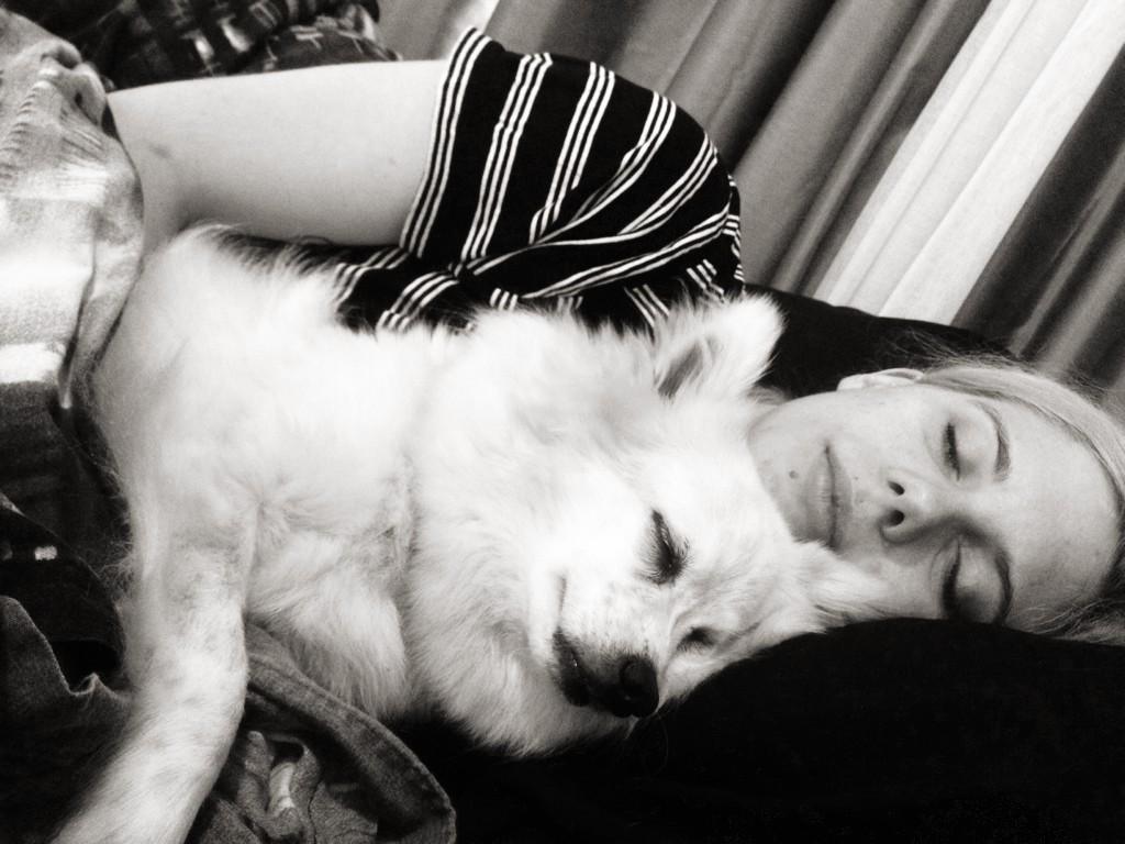 montananotweets's tweet photo. Morning naps with my two favourite girls @notmilkapples http://t.co/oL9XoxhkPa