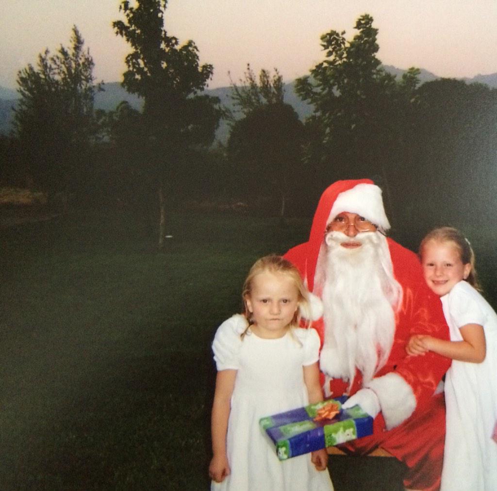 vfigtree's tweet image. happy birthday sistaaaa👭 I hope you like these hot throwbacks;) @Angela__Fig