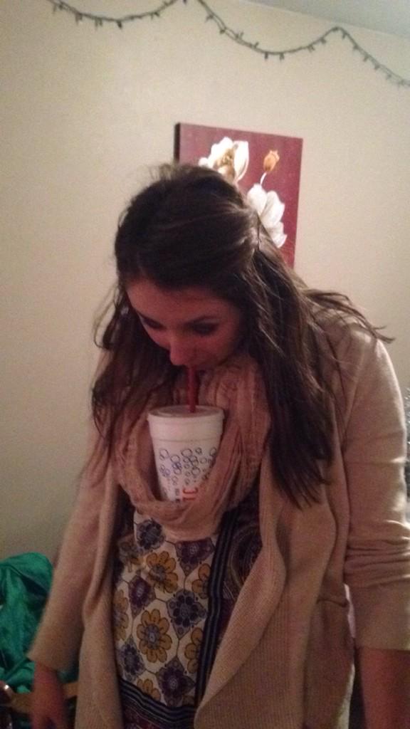 22thirtysix's tweet photo. This is what you use scarves for #innovationatitsfinest http://t.co/gqfeTmXBQp