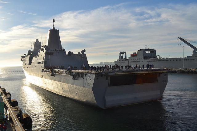 SpaceflightNow's tweet photo. NASA's #Orion spacecraft has arrived in San Diego to begin cross-country trip back to Florida. http://t.co/Ebas4KnRlG http://t.co/uQbwjtjzBU