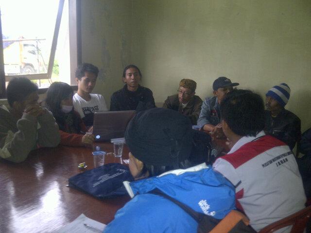 kangdang75's tweet photo. Saksikan tgl 13Desember2014, pagelaran apresiasi seni budaya warisan BandungSelatan dilapangan Alamendah http://t.co/n54d2avsH1